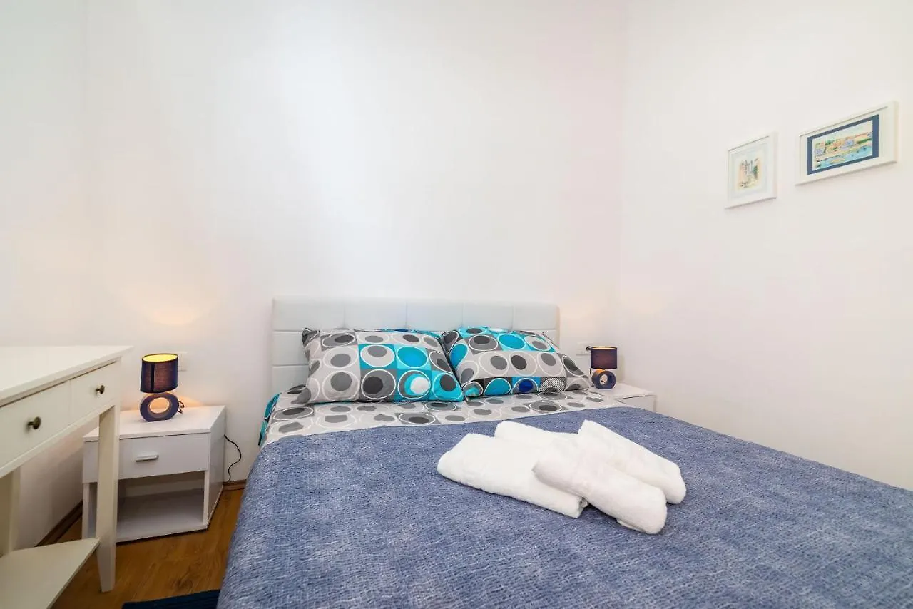 History Apartments Center Zadar 0*,